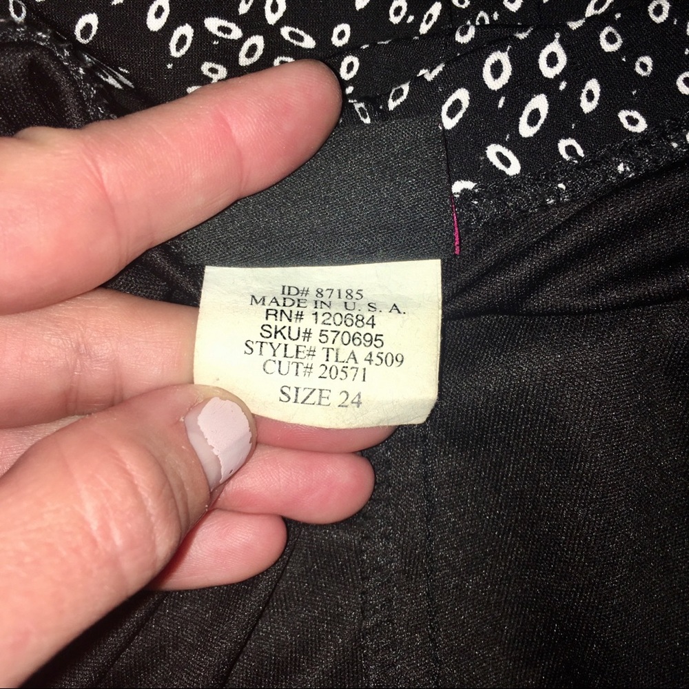 * SOLD* Torrid Halter Retro Pin-Up Black Dress - Picture 12 of 13